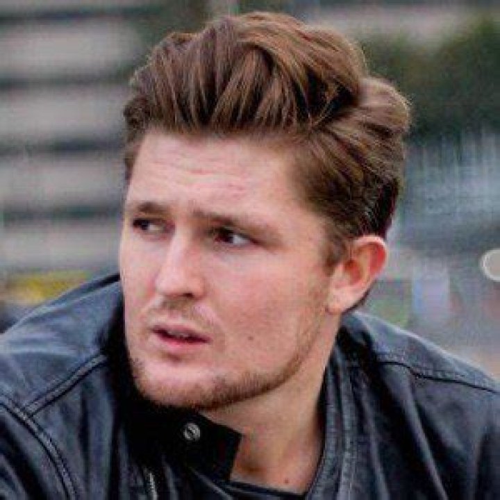 Michael Pearce Bio | Age, Wiki, Net worth, Height, Biography, Girlfriend|