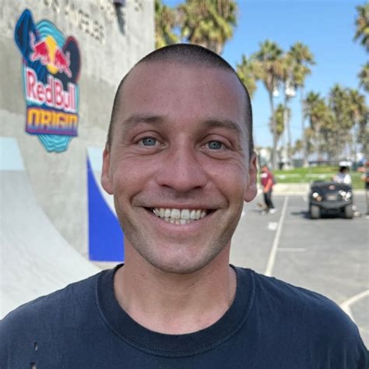 Mickey Reyes (Skateboarder) - Age, Birthday, Bio, Facts, Family, Net Worth, Height & More