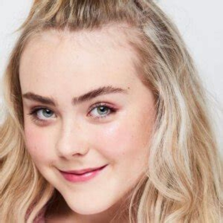Mila Nabours (TikTok Star) - Age, Birthday, Bio, Facts, Family, Net Worth, Height & More