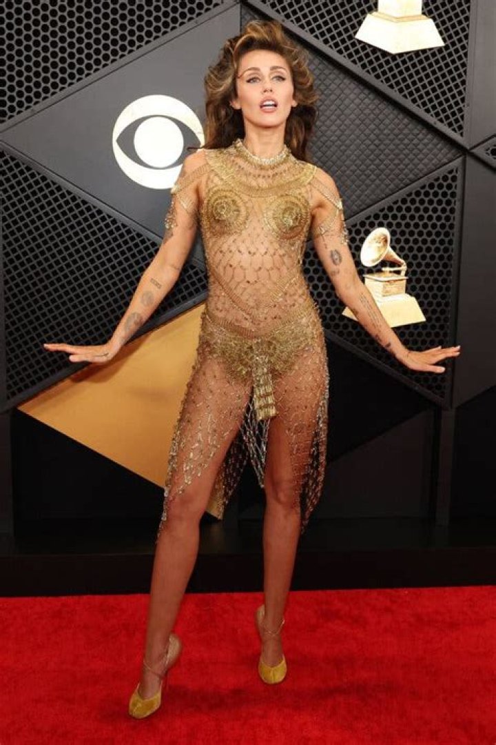 Miley Cyrus & Rihanna’s Revealing Outfits Leave Little to the Imagination & 8 Other Stars With Barely There Looks