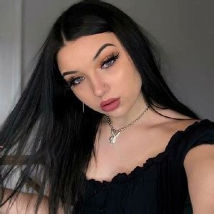 Miranda Mason Age | Wiki, Net worth, Bio, Height, Boyfriend ?