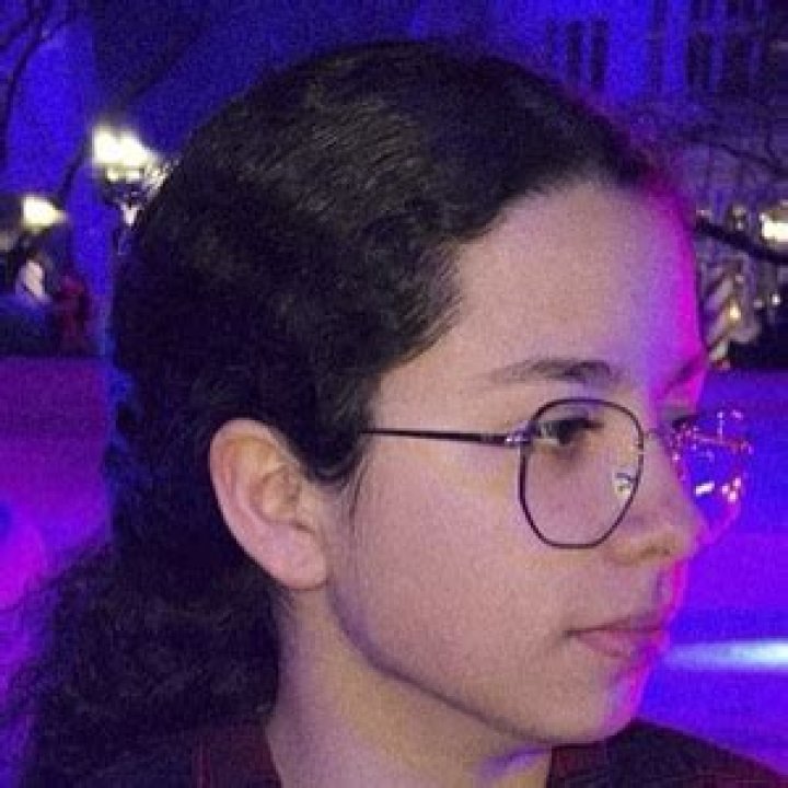 mochiclips (TikTok Star) - Age, Birthday, Bio, Facts, Family, Net Worth, Height & More