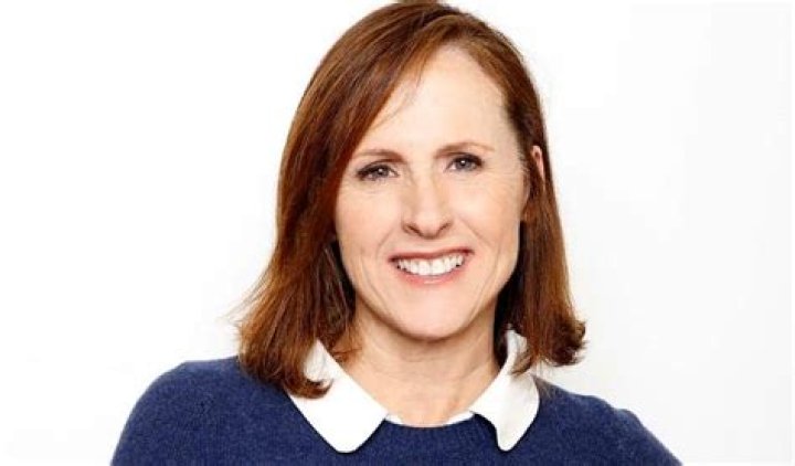 Molly Shannon Net Worth, Salary, Age, Husband Fritz Chesnut, Children. 2022