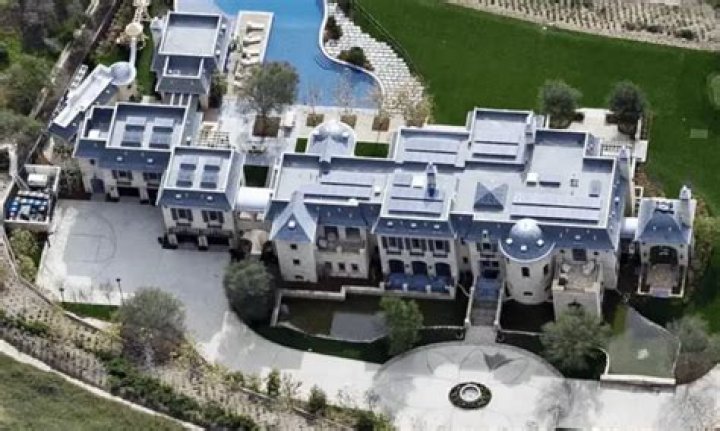 Most Expensive Rapper Homes: Jay-Z & Beyonce, Drake & More