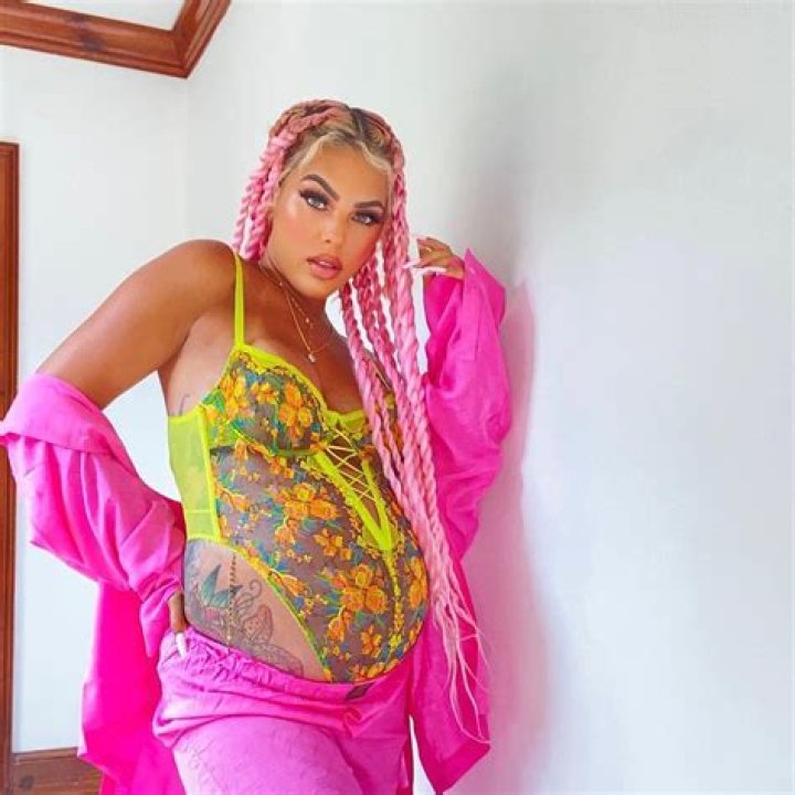 Ms Jacky Oh Bio & Wiki: Net Worth, Age, Height & Weight