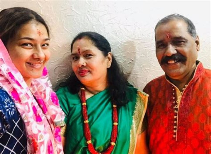 Namrita Malla (Bhojpuri Actress) Wiki, Biography, Age, Height, Boyfriend, Figure, Family & More