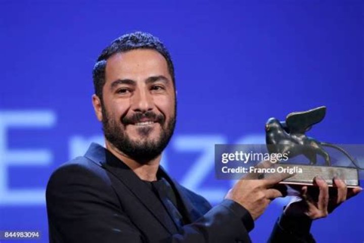 Navid Mohammadzadeh (Movie Actor) - العمر ، تاريخ الميلاد ، السيرة الذاتية ، الحقائق ، الأسرة ، صافي الثروة ، الطول والمزيد