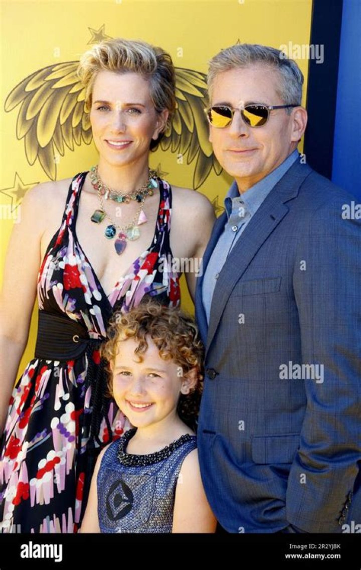 Nev Scharrel (Voice Actress) - Age, Birthday, Bio, Facts, Family, Net Worth, Height & More