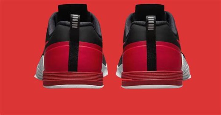 Nike Metcon 1 OG Road to Metcon X “Banned” Officially Unveiled