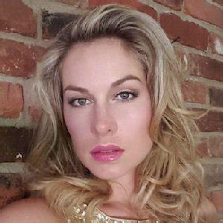 Nikki Baker Biography | Age, Wiki, Net worth, Bio, Height, Husband, Married|