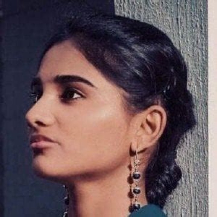 Nivi Saishankar (TikTok Star) - Age, Birthday, Bio, Facts, Family, Net Worth, Height & More