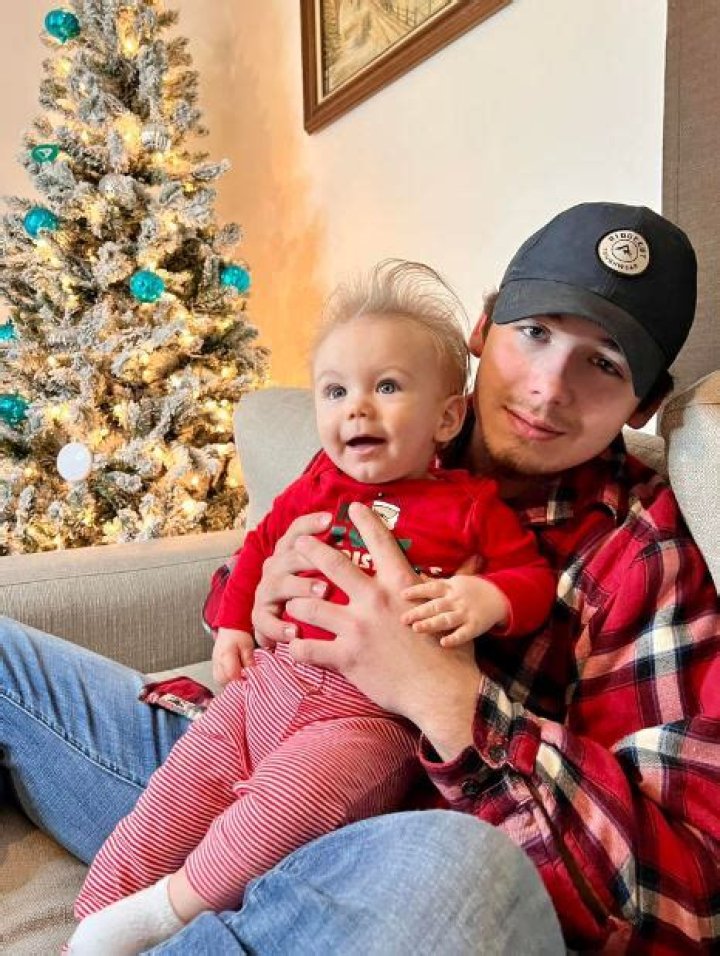 Noah Thompson [American Idol] Wiki, Biography, Parents, Age, Height, Girlfriend, Net worth, Songs & More