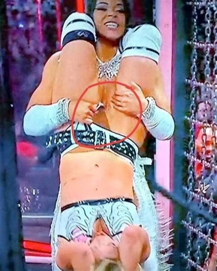 OopsCaitlyn Jenner’s White Bra Causes a Wardrobe Malfunction!