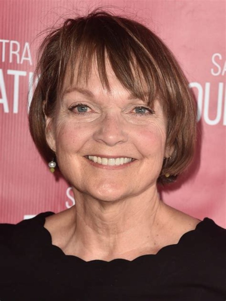 Pamela Reed (Movie Actress) - Age, Birthday, Bio, Facts, Family, Net Worth, Height & More