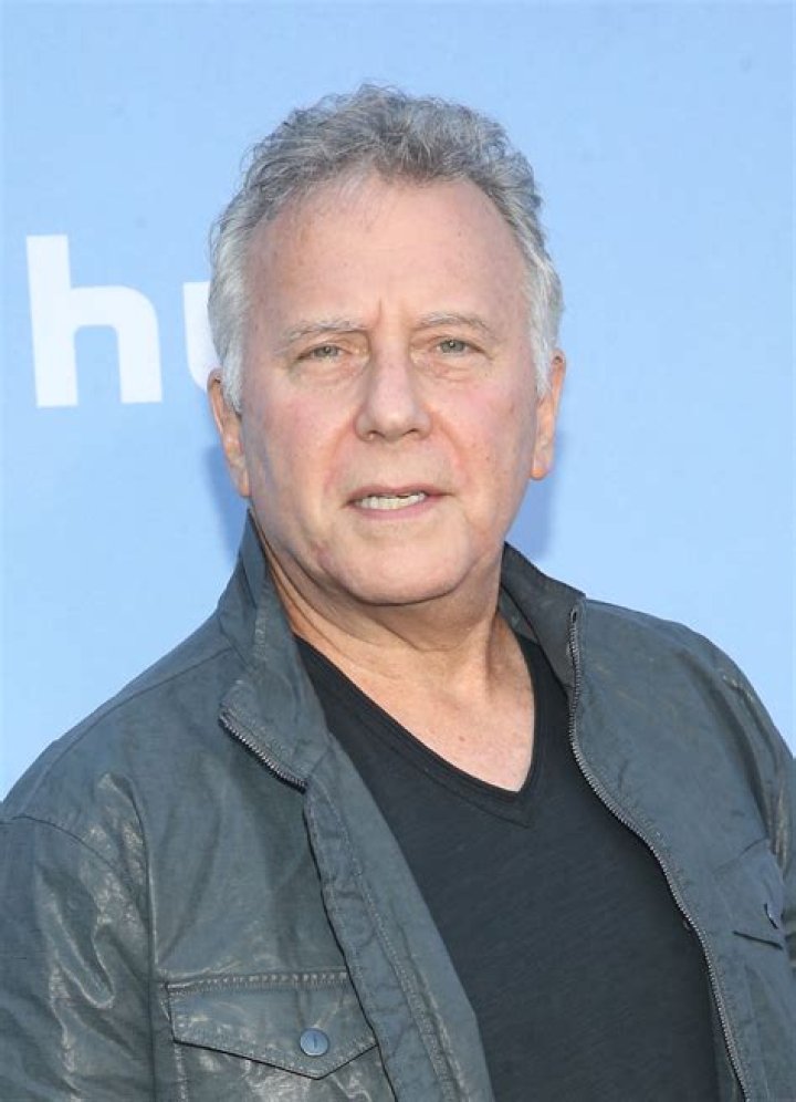 Paul Reiser (TV Actor) - Age, Birthday, Bio, Facts, Family, Net Worth, Height & More