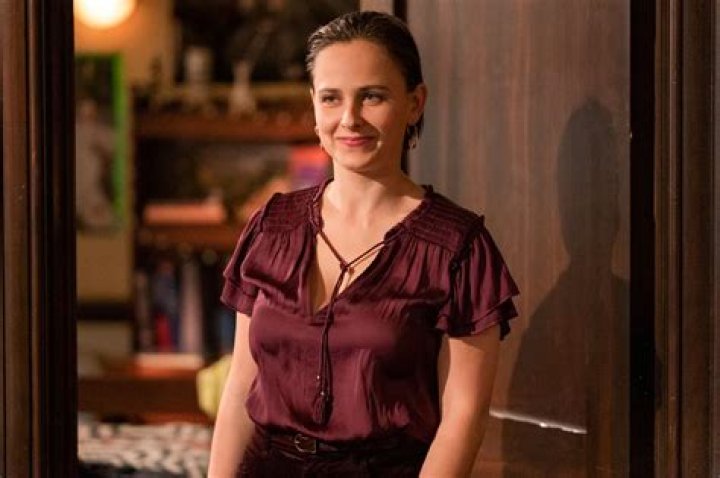 Pauline Chalamet – Celebsgraphy