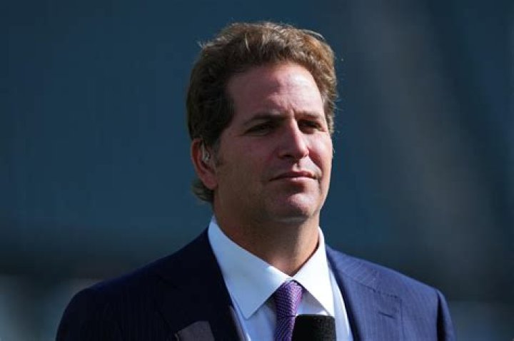 Peter Schrager (Sportscaster) - Age, Birthday, Bio, Facts, Family, Net Worth, Height & More