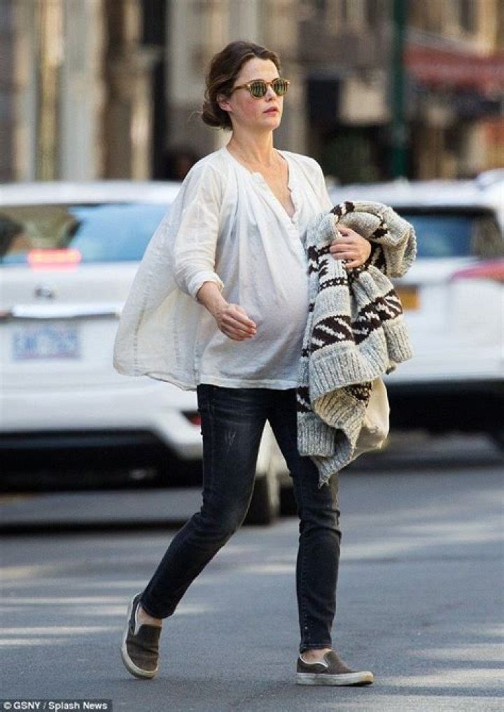 Pregnant Keri Russell Puts Her Baby Bump on Display — See the Photo!