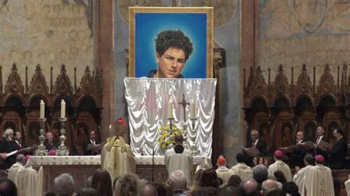 ¿Quién es el santo de la fuerza? – Celebrity.fm