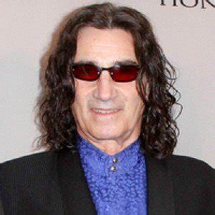 Richard Sterban (Gospel Singer) - Age, Birthday, Bio, Facts, Family, Net Worth, Height & More