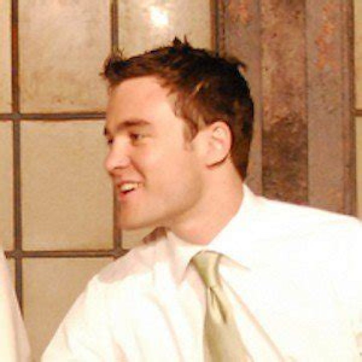 Robert Belushi (TV Actor) - Age, Birthday, Bio, Facts, Family, Net Worth, Height & More