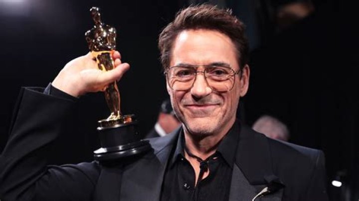 Robert Downey Jr. – Celebsgraphy