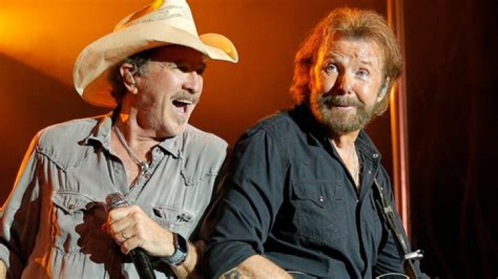 Ronnie Dunn (Country Singer) - Age, Birthday, Bio, Facts, Family, Net Worth, Height & More