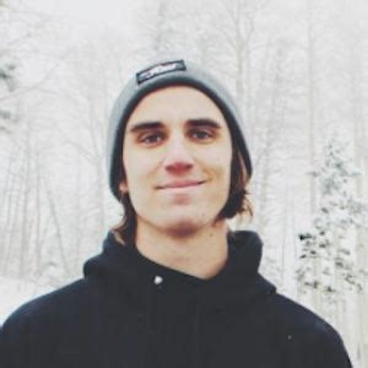 Ruger Henrie (YouTube Star) - Age, Birthday, Bio, Facts, Family, Net Worth, Height & More