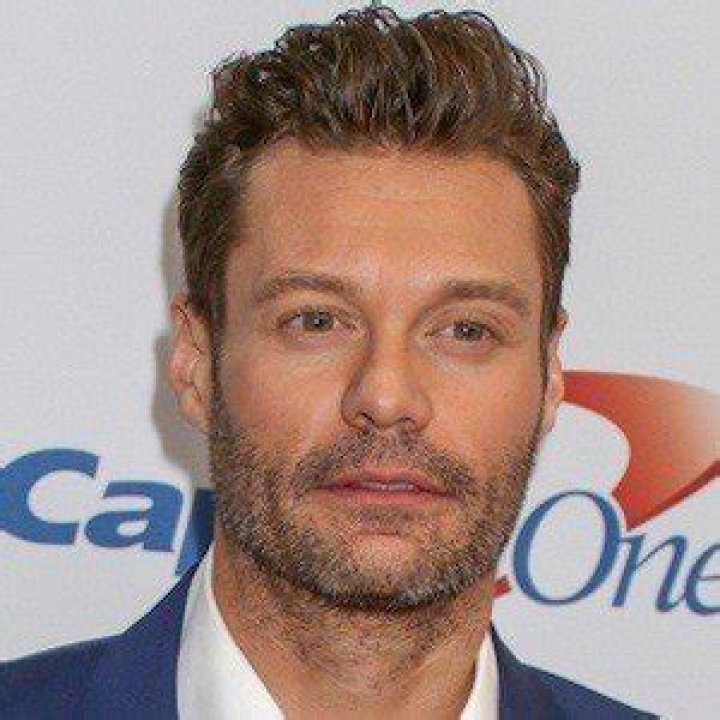 Ryan Seacrest (TV Show Host) - Age, Birthday, Bio, Facts, Family, Net Worth, Height & More