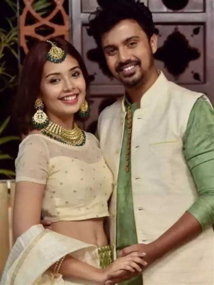 Saleel Kulkarni Biography, Age, Height, Wife, Net Worth, Family