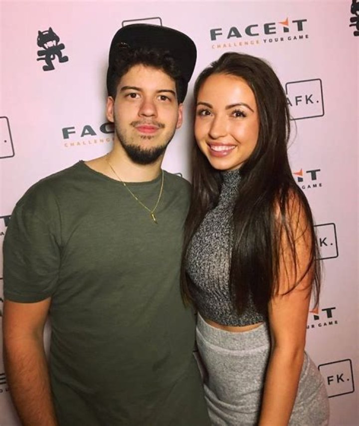 Samara Redway (Typical Gamer’s Girlfriend) Age and Wiki