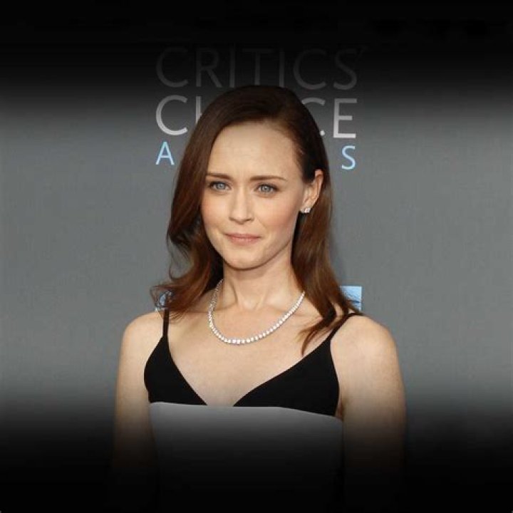 Sarah Douglas (Movie Actress) - Age, Birthday, Bio, Facts, Family, Net Worth, Height & More