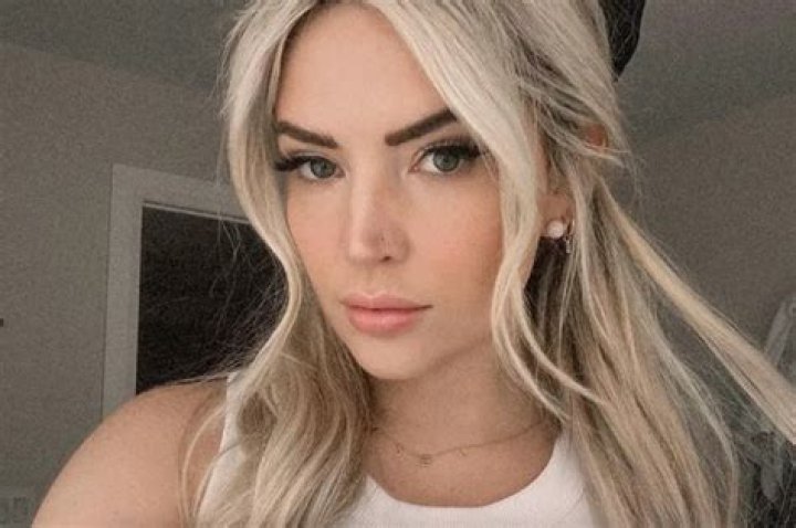 Sarah Nicole Landry Age And Net Worth: Meet The Influencer On Instagram