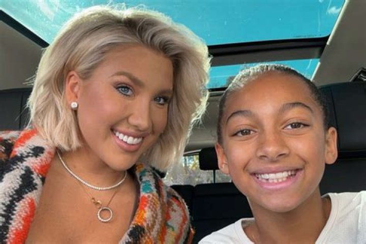 Savannah Chrisley Says Niece Chloe Is ‘Very Mature for Her Age’: ‘She’s a Freak About Everything!’