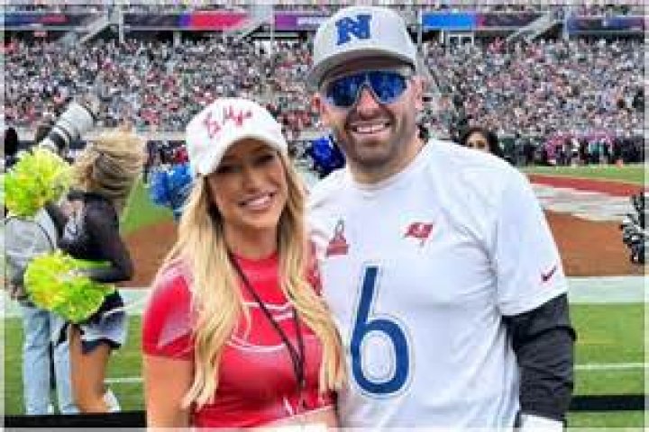 Scott Mayfield Biography, Age, Height, Wife, Net Worth, Family