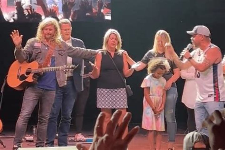 Sean Feucht (Gospelsänger) - Alter, Geburtstag, Bio, Fakten, Familie, Vermögen, Größe & mehr