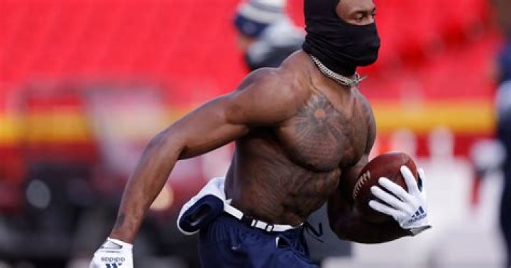 Seattle Seahawks & DK Metcalf Spark Twitter Frenzy Over Shirtless Warm-Ups