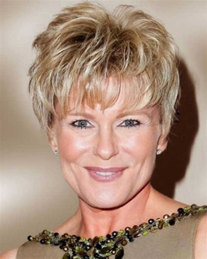 Short Hairstyles for Women Over 60: Embrace Your Style with Confidence