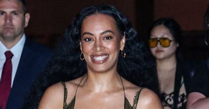 Solange Attacked Jay Z When He Tried To Go To Rihanna's Party Without Beyonce, Sources Report