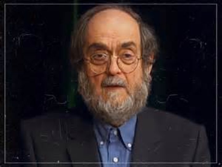 Stanley Kubrick (Director) - Age, Birthday, Bio, Facts, Family, Net Worth, Height & More