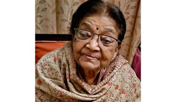 Suchitra Mitra (World Music Singer) - Age, Birthday, Bio, Facts, Family, Net Worth, Height & More