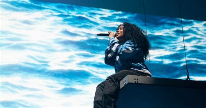 SZA Says She "Punked Out" Of Her Collab With Lil Tjay