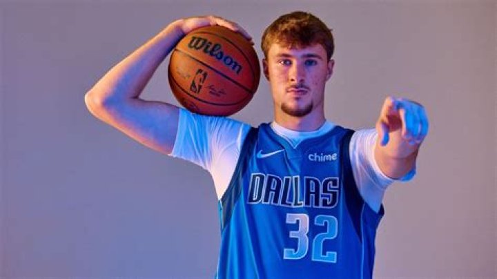 Te'a Cooper (Basketball Player) - Age, Birthday, Bio, Facts, Family, Net Worth, Height & More