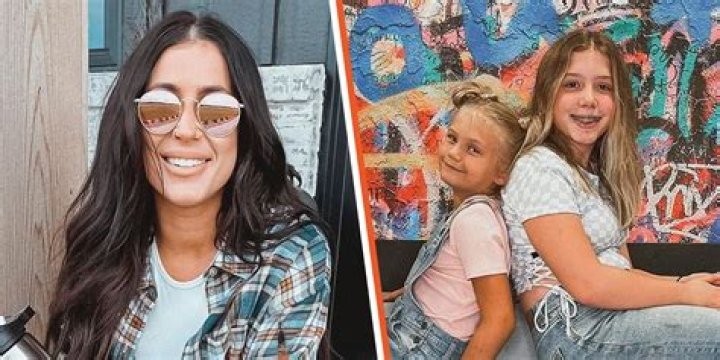 ‘Teen Mom 2’ Star Chelsea Houska Shares a Rare Makeup-Free Selfie: ‘Surviving Not Thriving’