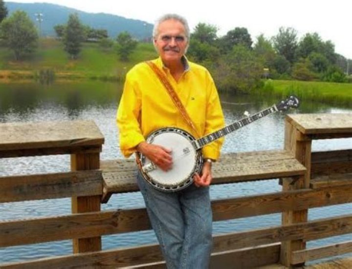 Terry Baucom, Bluegrass Banjo Legend, Dies at 71