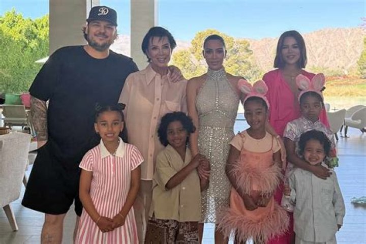 The Kardashians Love to Post Sexy Selfies While Their Family Members Are in Crisis