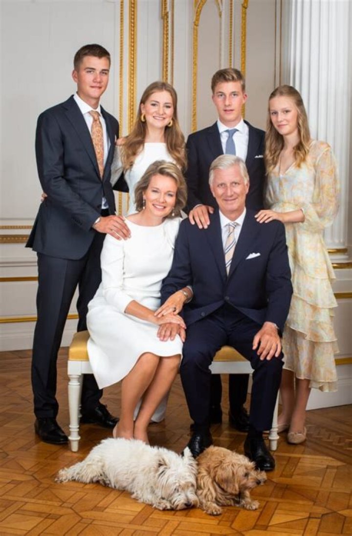 The Royal Family Looks Stunning In New Family Photos