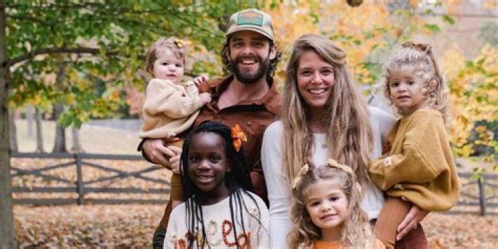 Thomas Rhett (Country Singer) - Age, Birthday, Bio, Facts, Family, Net Worth, Height & More