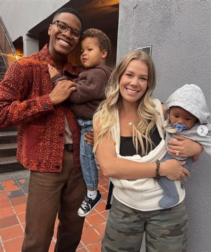 Thunderstorm Artis (Pop Singer) - Age, Birthday, Bio, Facts, Family, Net Worth, Height & More