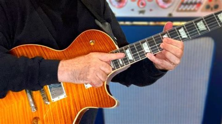 Tim Pierce (Guitarist) - Age, Birthday, Bio, Facts, Family, Net Worth, Height & More